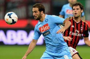 Higuain Poli Napoli Milan