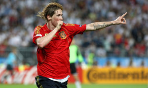 Fernando Torres mentre festeggia il gol nella finale del 2008