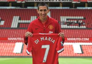 Con il Manchester United una sola stagione con 27 presenze e 3 goal