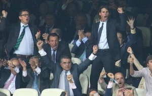1348175117_extras_noticia_foton_7_0